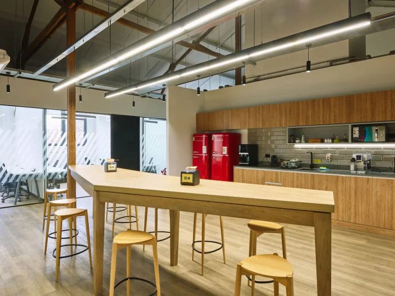 Habilitacion Industrial - Oficinas y Equipamiento - 24